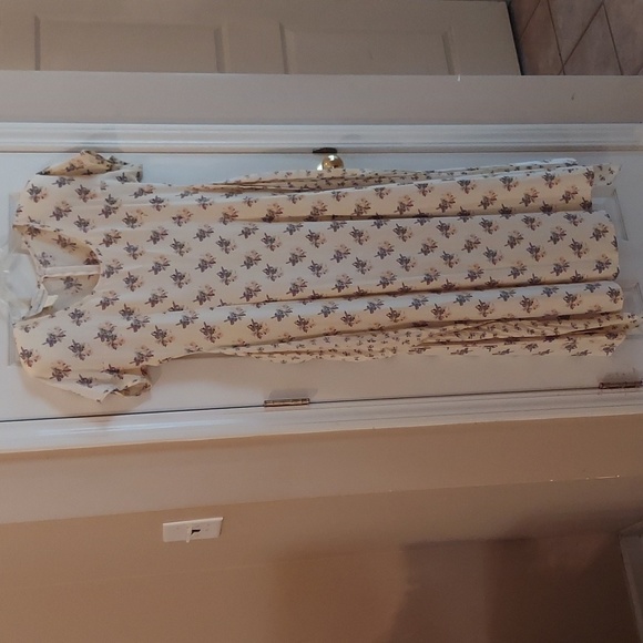 Casual Corner Dresses & Skirts - Casual Corner GUNNE SAX STYLE BEAUTIFUL LONG RAYON DRESS TIE BACK Like New Y2k!